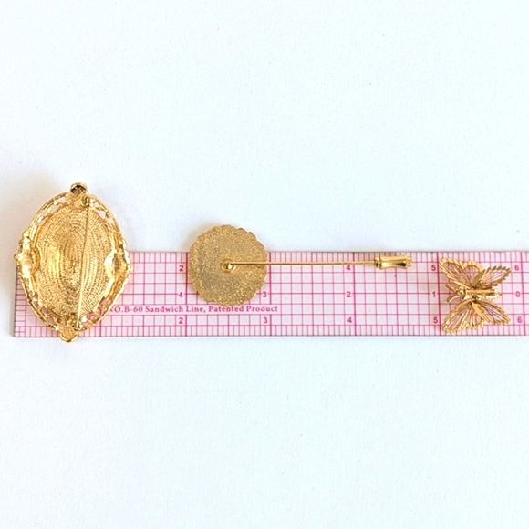 Vintage Brooches Bundle Gold-tone Faux Pearl Filigree Roses Butterfly Ribbon - Picture 12 of 17